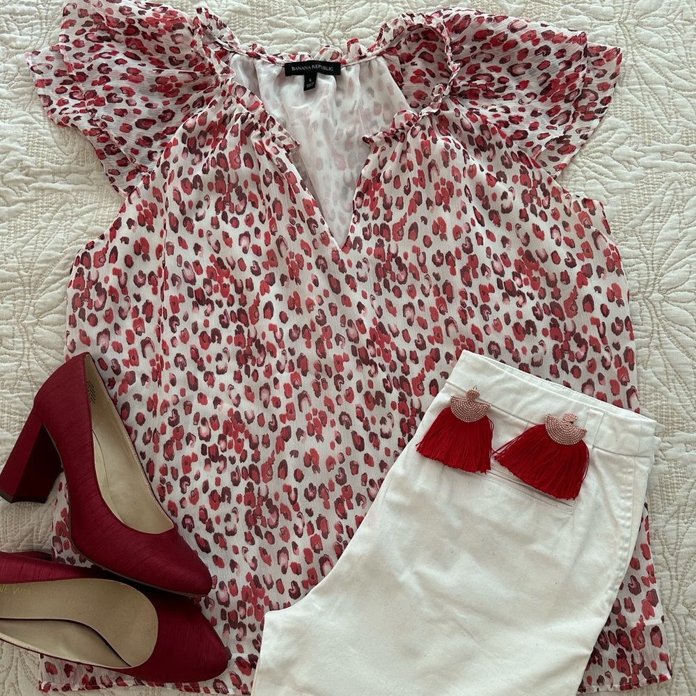 Banana Republic red/pink leopard blouse, size L